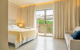 Qavi - Suíte luxuosa com varanda na rua principal de Pipa #ÎledePipa